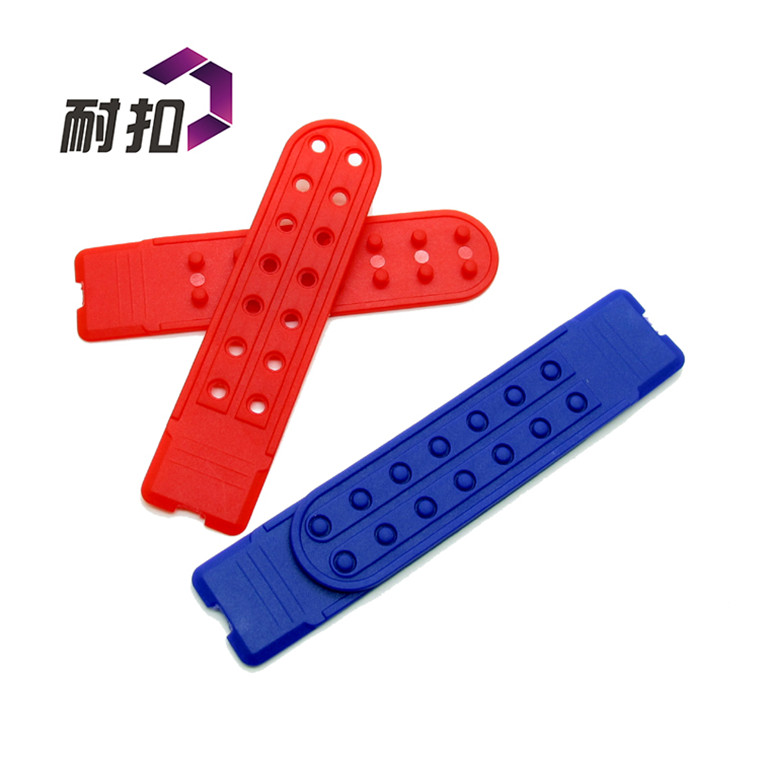 東莞廠家大量現(xiàn)貨直銷環(huán)保 雙孔排扣 帽袋帽扣配件 七孔夾條