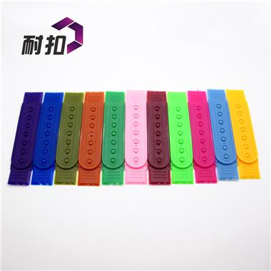 廠家直銷(xiāo)多顏色帽扣 調(diào)節(jié)扣 塑料七孔排扣 現(xiàn)貨