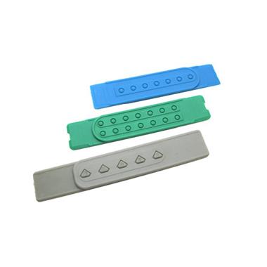 廠家大量現(xiàn)貨直銷東莞耐七孔排扣 PE環(huán)材質塑膠帽尾扣