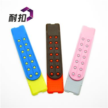 廠家生產批發(fā)PE環(huán)保材質帽扣 七孔專屬棒球排扣 可定制